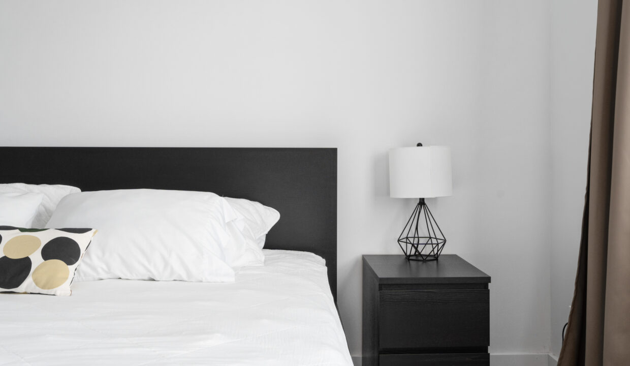 Queen Bed